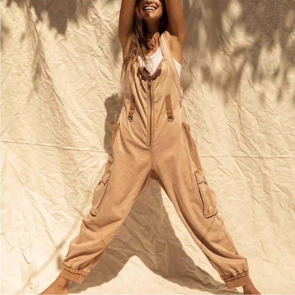 FREE PEOPLE MOVEMENT Fast Track Jumpsuit Onsie Women’s Size Medium SandShell